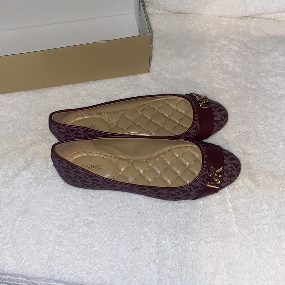 Michael Kors Jilly Ballet Flats Merlot Size 8.5 (no lid box) - Picture 2 of 8
